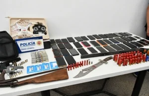 Megaoperativo en Villa María y Villa Nueva: 14 detenidos, drogas, armas y vehículos secuestrados