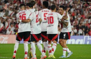 River aplasto a Independiente del Valle y se metió en octavos con una goleada histórica