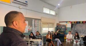 Campaña de vacunación contra la fiebre hemorrágica y capacitación en salud en la zona rural