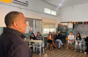 Campaña de vacunación contra la fiebre hemorrágica y capacitación en salud en la zona rural